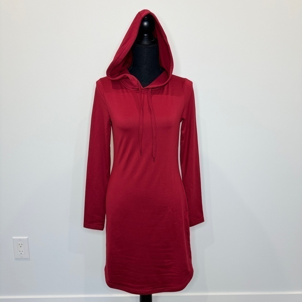 Derek Heart Long Sleeve Hooded Red Dress (S)